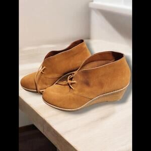 Cole Haan Boots Women 9B Honey Brown Suede Wedge Chukka Ankle Bootie Ladies NEW